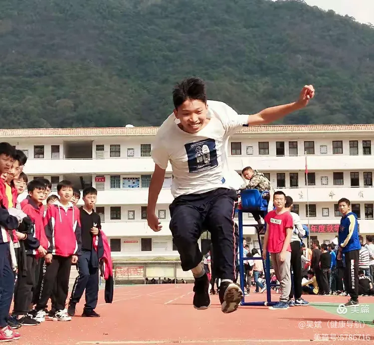 包含挺进半决赛！欧洲赛场热血拼搏的词条