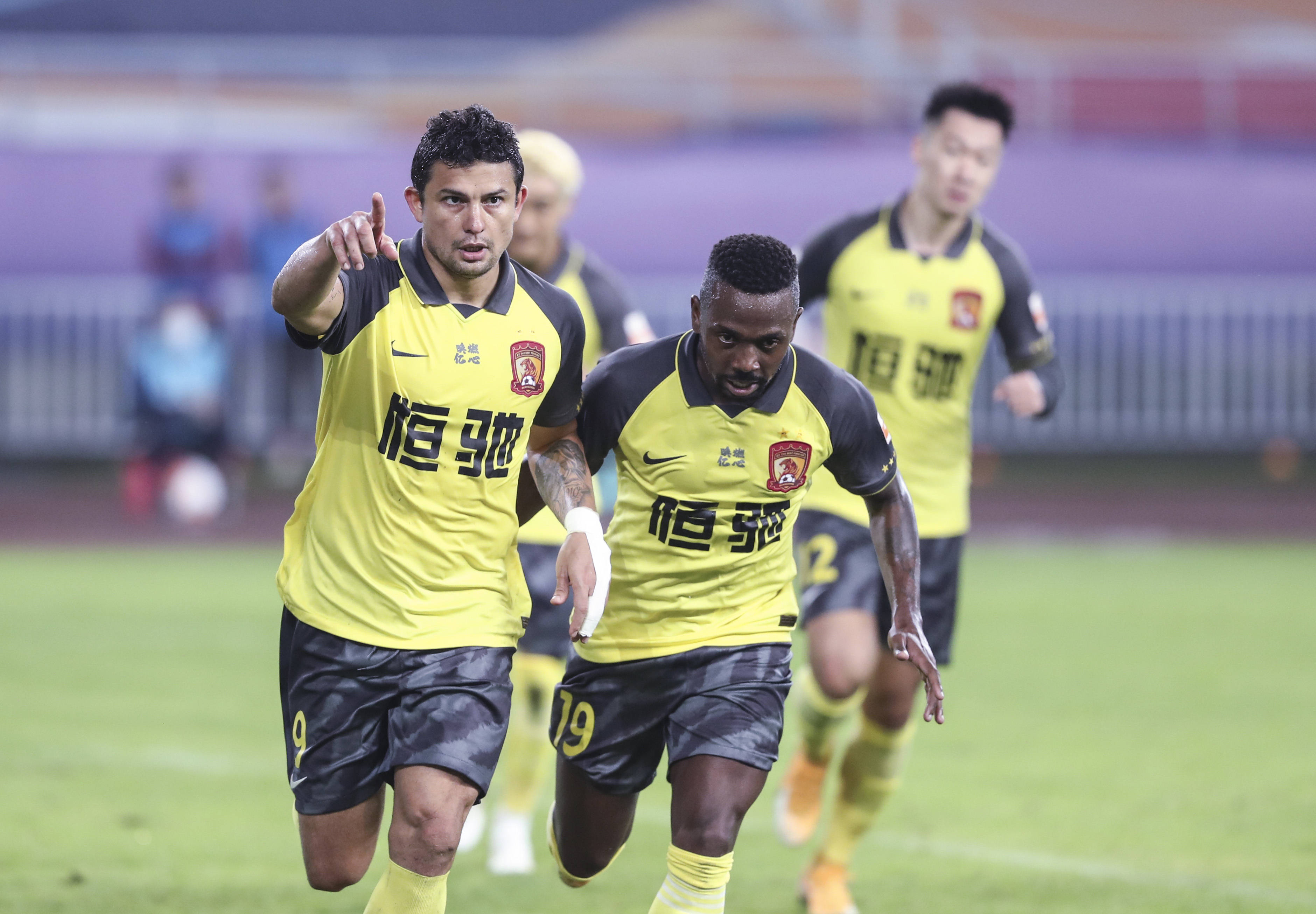 广州恒大战胜河北华夏幸福，实现连胜
