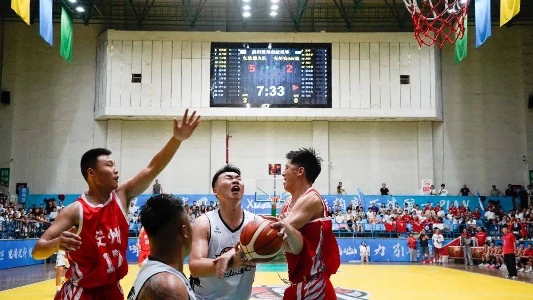 关于江苏男篮主场告捷，赢得观众赞誉的信息