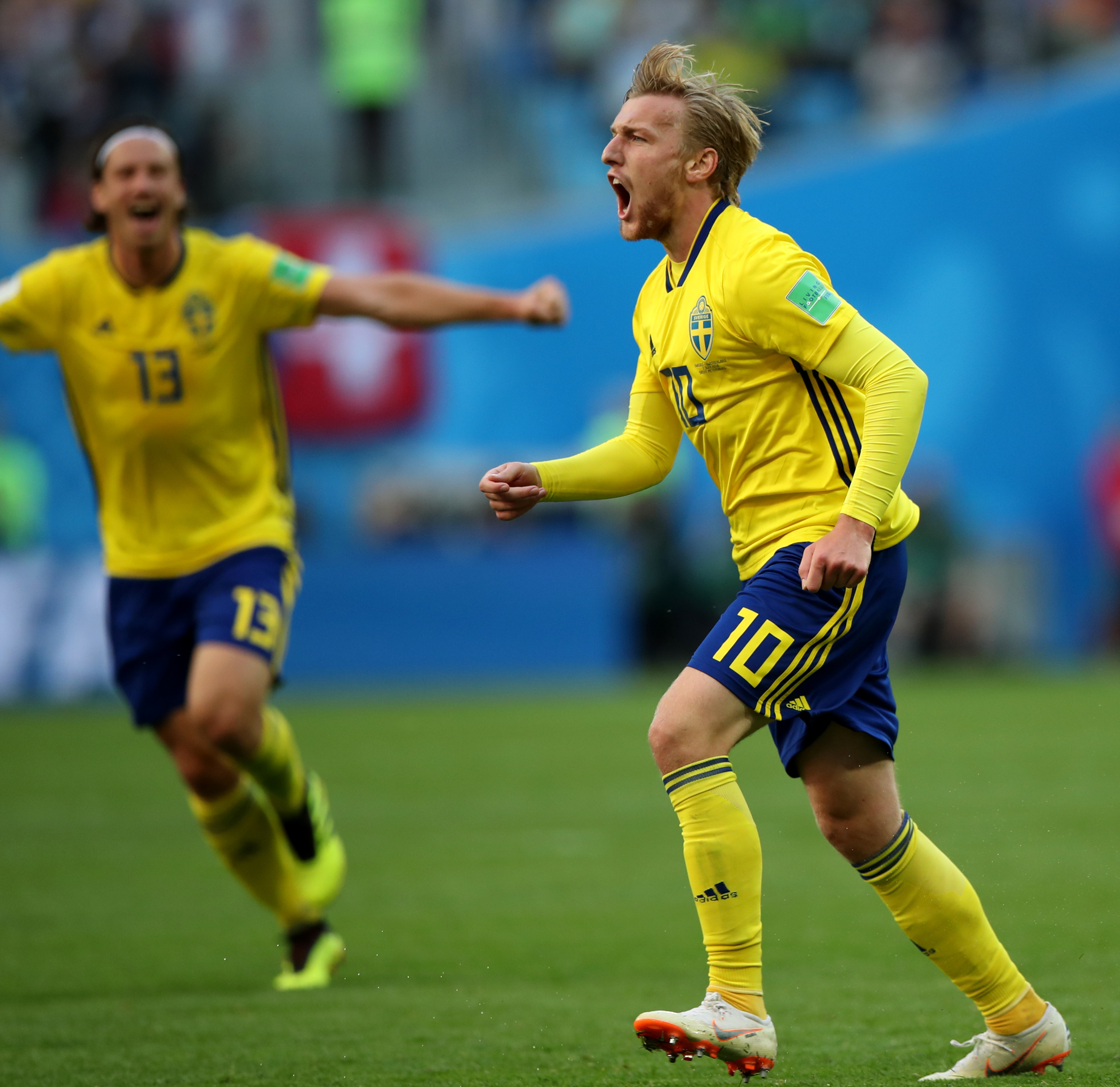 瑞典队以小组第一身份晋级欧洲杯