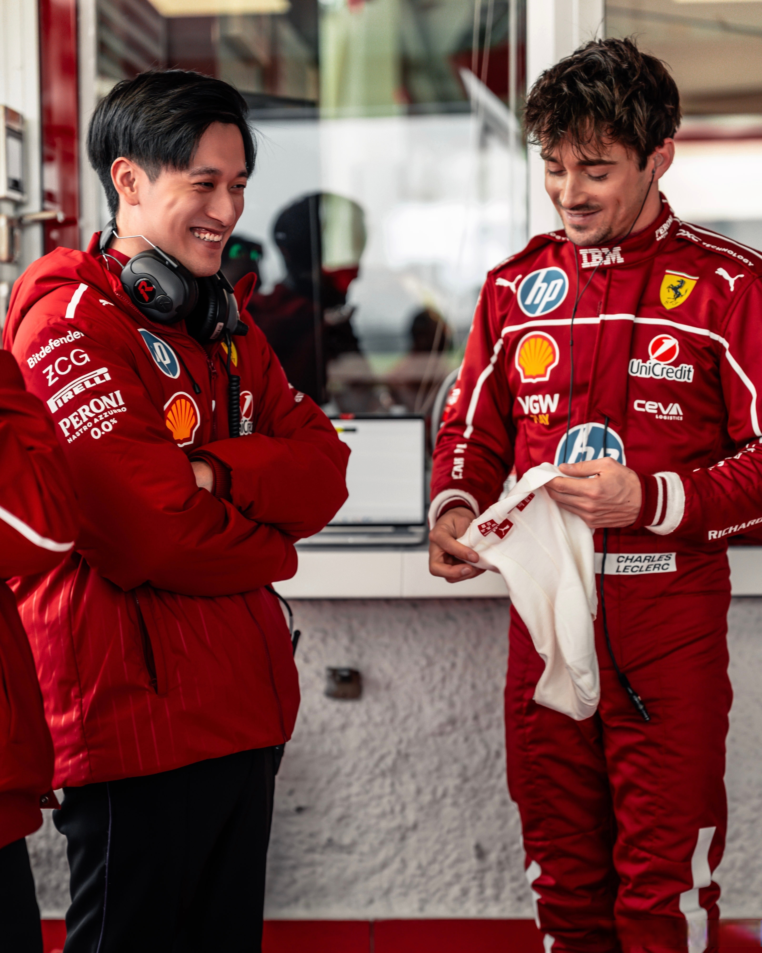 包含红牛车队险胜迈凯伦,周冠宇高光表现的词条 包含红牛车队险胜迈凯伦,周冠宇高光表现的词条