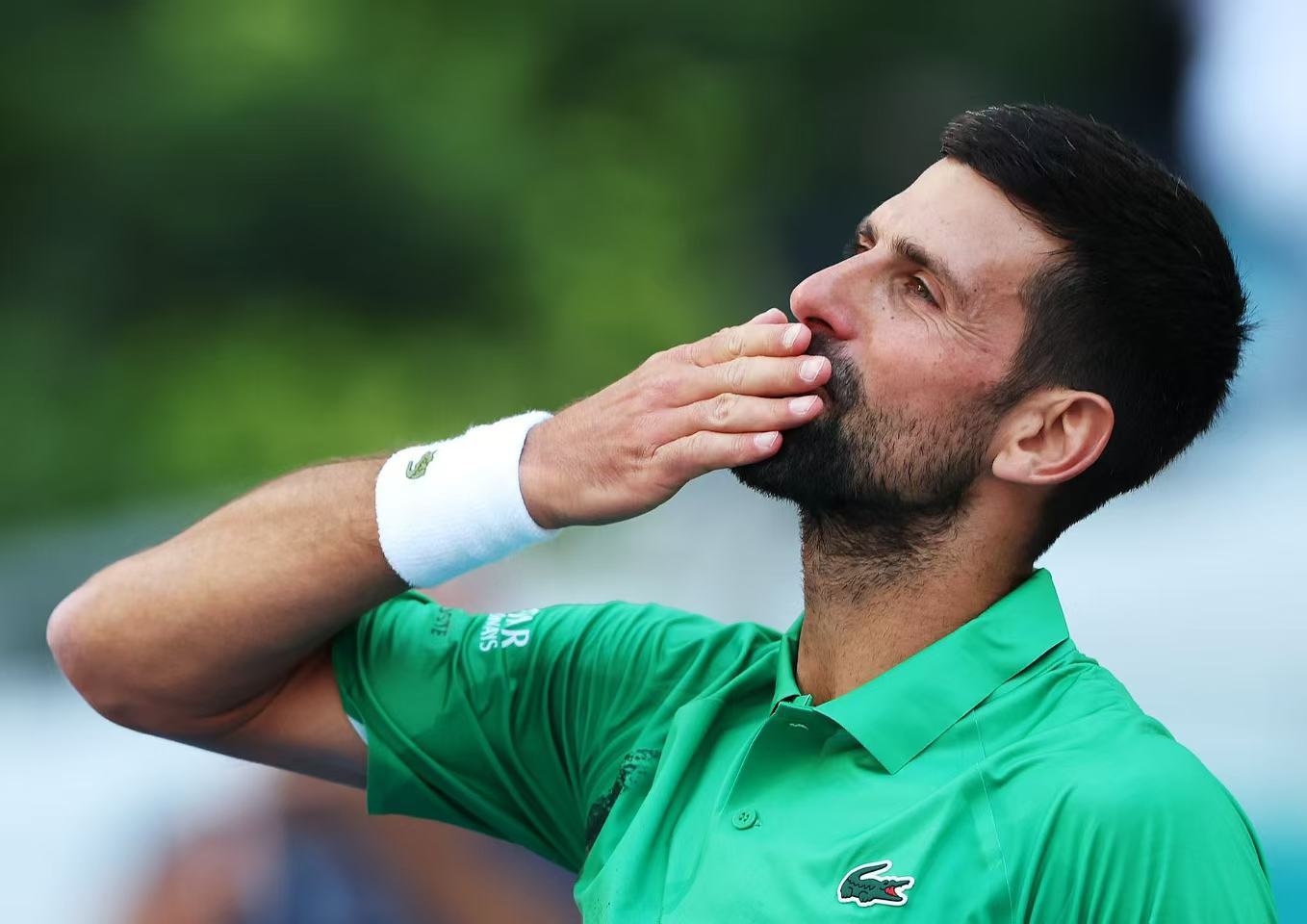 包含戴维斯杯鏖战ATP总决赛，德约科维奇刷新纪录的词条