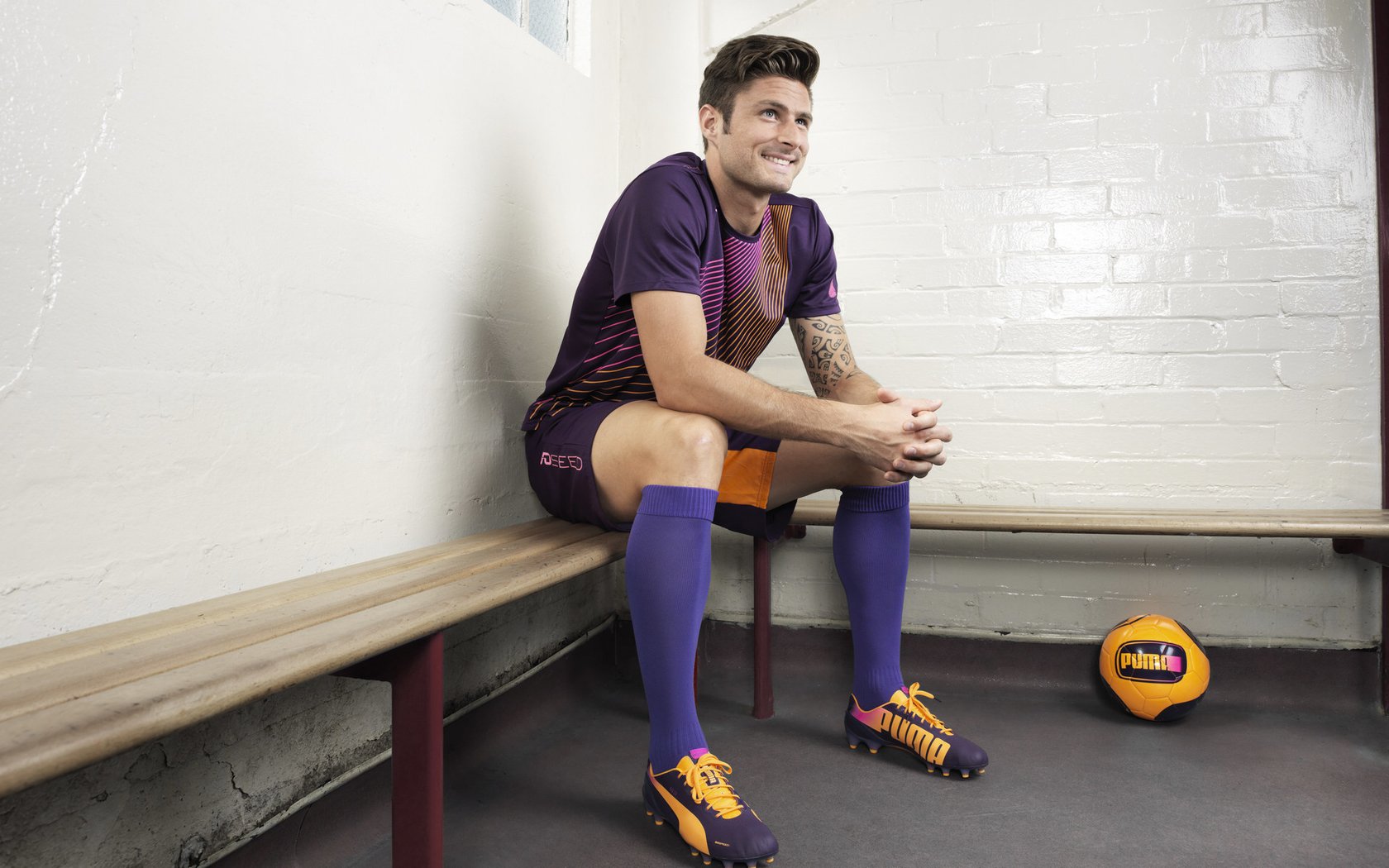 红白交响曲，当布鲁诺的指挥棒刺破安菲尔德暮色