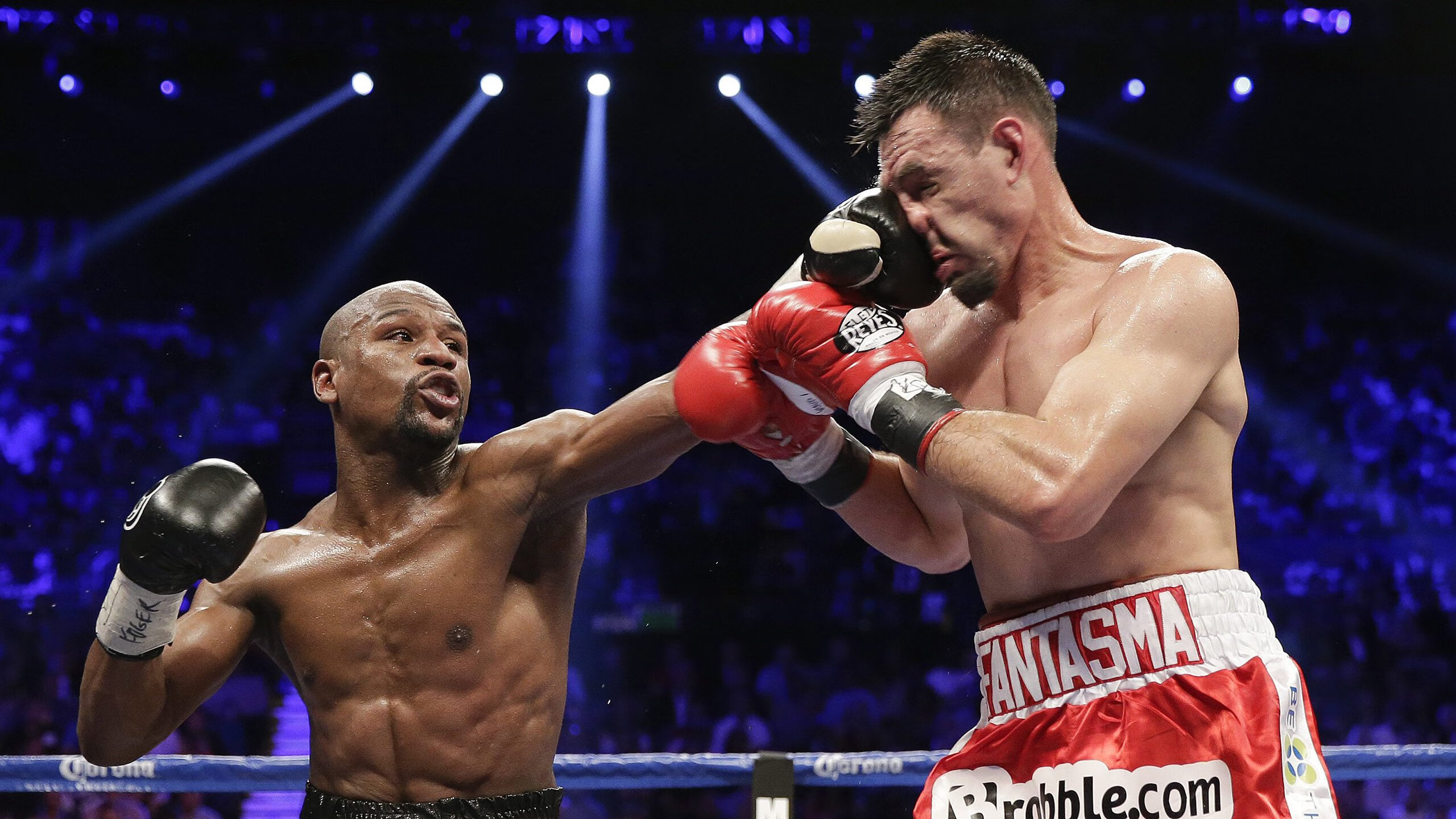 孤勇者的双生花，当C罗的绝杀震颤绿茵，梁靖崑的制胜击穿夜空